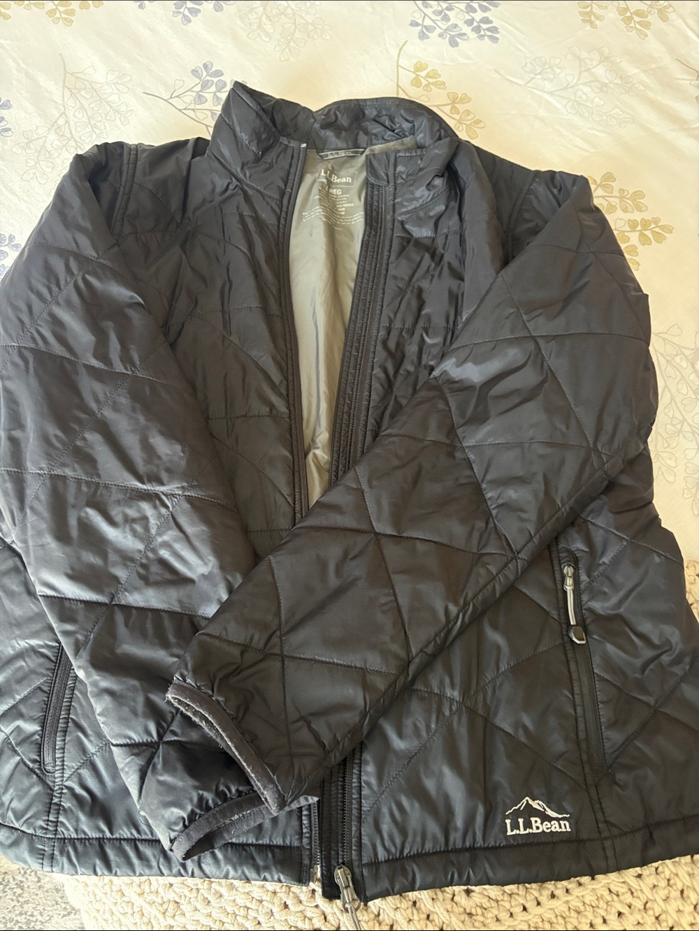 L.L. Bean Black primaloft Quilted Diamond-Pattern Jacket
